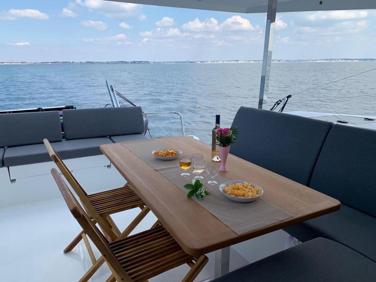 La Rochelle Sur L'Eau Hotell Eksteriør bilde